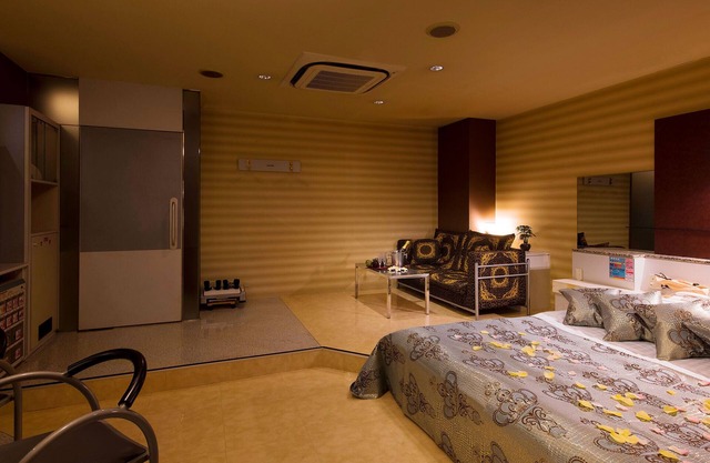 Restay Tina Grace - Adults Only