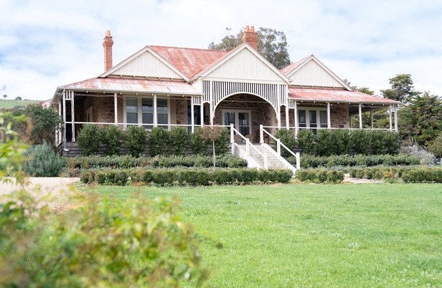 Restored Luxury Historic Glenroy Homestead