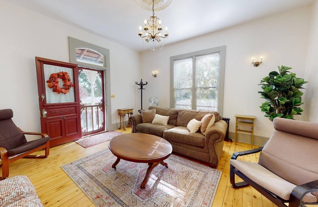 Retha Victorian - Gunnison