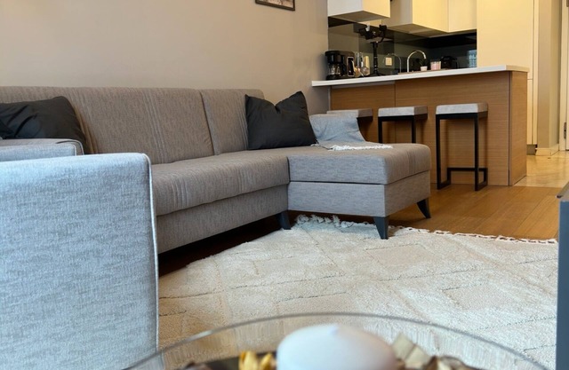 Retreat to Stylish 1BR 1BA Apartment w/Free Wi-fi