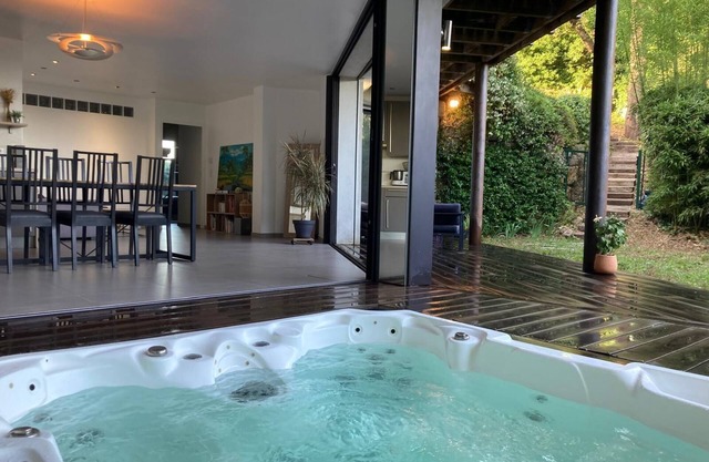 Rez-de-villa 80 m2 Jacuzzi Privatif
