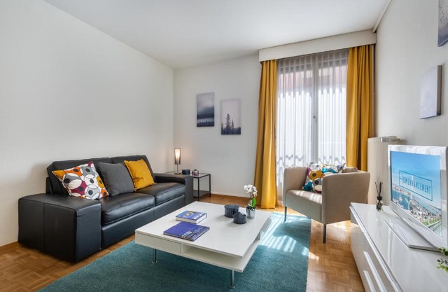 Richemont Residence by Homenhancement