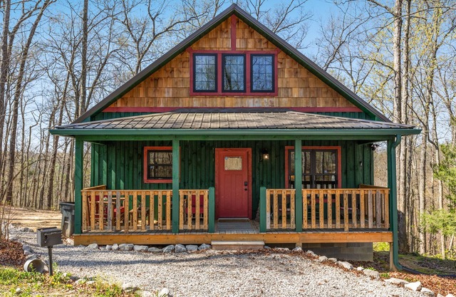 Ridge Top Cabin Retreat w/Hot Tub & Game Room