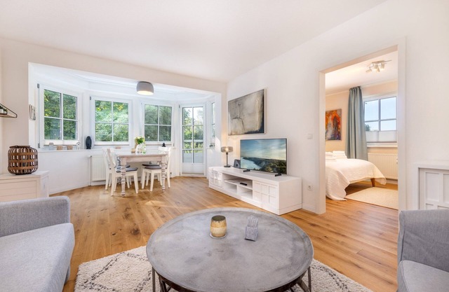 Right on the water: Stylish "Hafenglück" vacation apartment in Lauterbach on Rügen