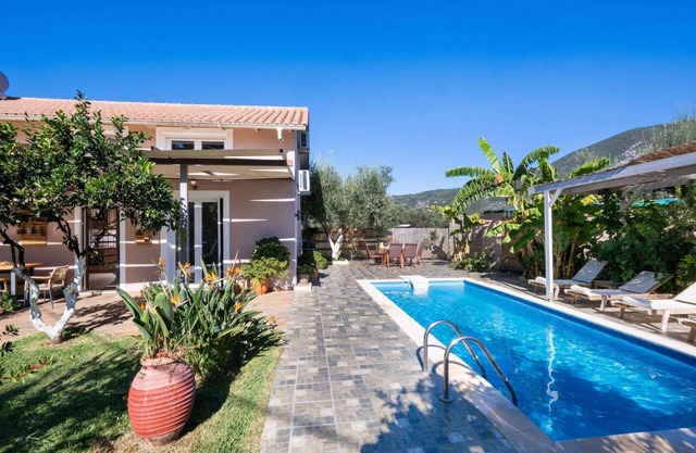 Rigilis - Two Bedroom Villa, Sleeps 4
