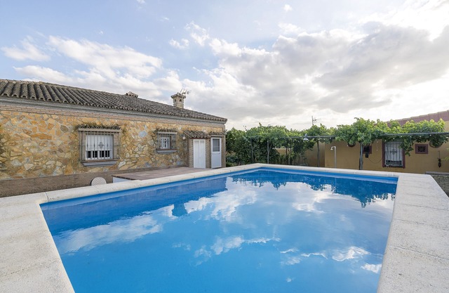 RINCON DE LA HUERTA - Fantastic house with elevated pool and free WIFI