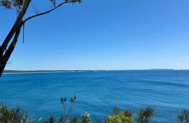 Rise in Mollymook Beach