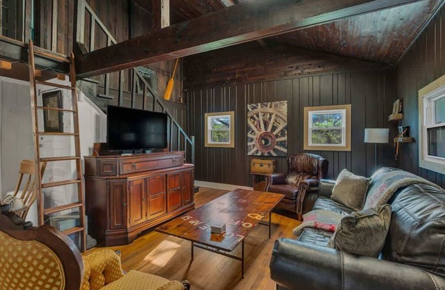 River Lodge Getaway Where Rustic Meets Music City