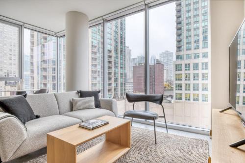 River N 1BR w Gym Pool WD nr L CHI-124