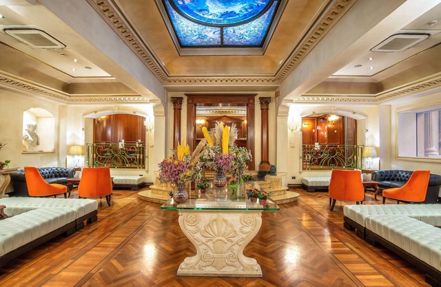 River Palace Hotel