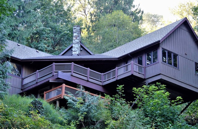 River's Edge Retreat by North Bend Escapes