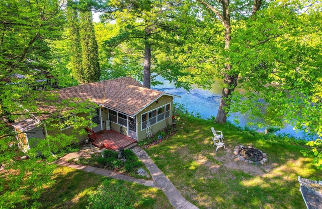 Riverfront Nature Getaway Near Downtown Pine City!
