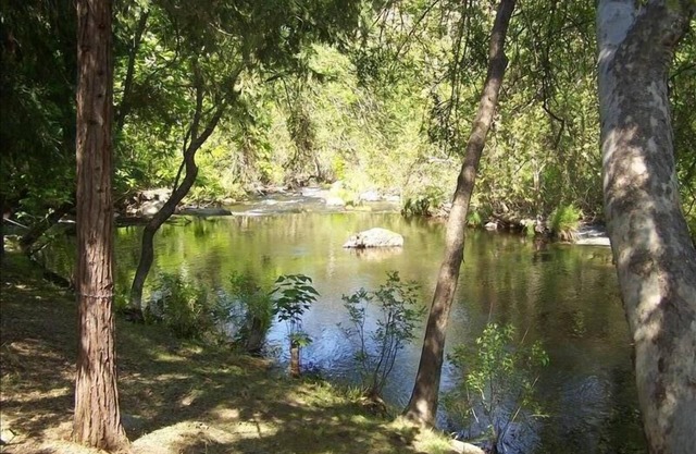 Riverfront North Fork Kaweah - 1500 Ft of your own river!
