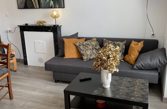 Riverside Retreat: Historic Mill House with Fishing, Pet-Friendly, EV Charging