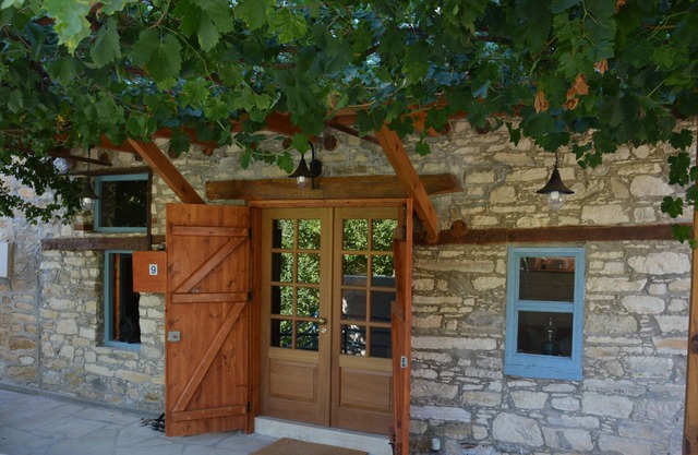 Riverside Cottage - a luxury mountain hideaway