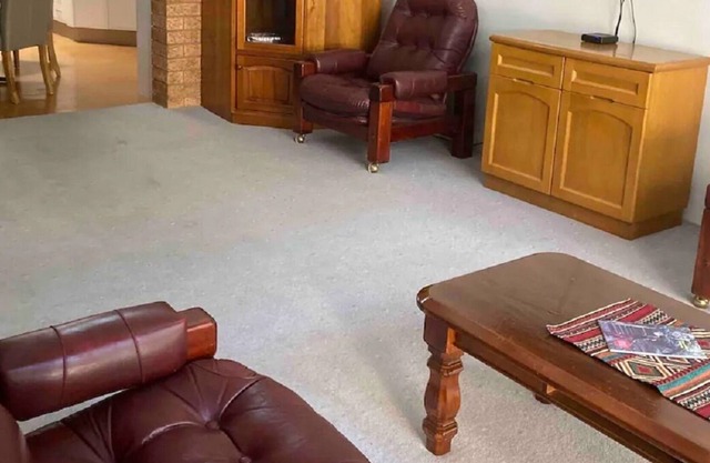Riverside Restn3 Bedrooms, 8 Guests