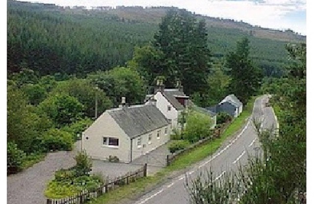 RiverView Holiday Cottage - Loch Ness