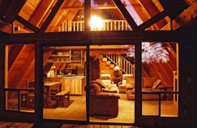 Riviera Des Chutes (River of the Falls) Cabin in the Woods
