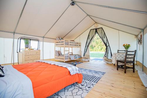 Roaring River Luxury Glamping #3