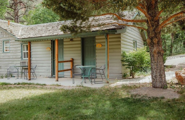 Robber's Roost Cabin