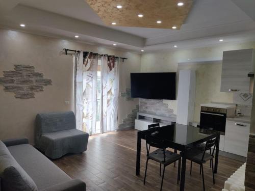 Robert's Sweet Station House A