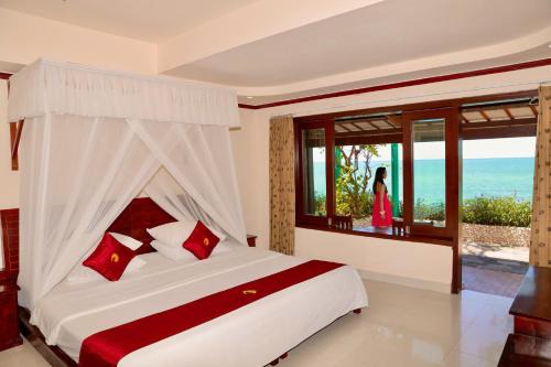 Rock Water Bay Beach Resort & Spa