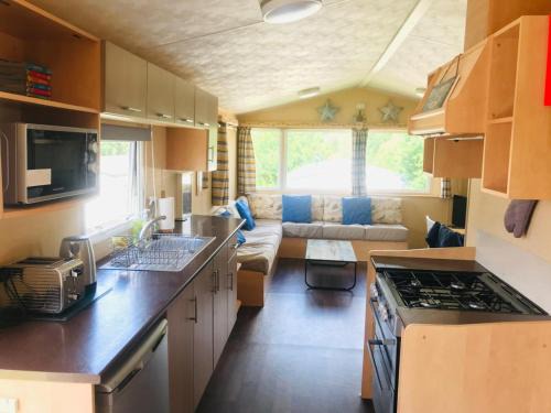 Rockley Park - Coral