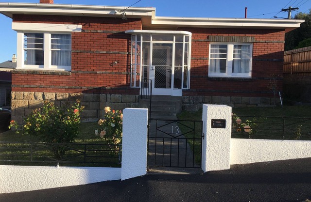 ROCKLYN HOUSE - QUIET, CONVENIENT & CENTRAL LOCATION