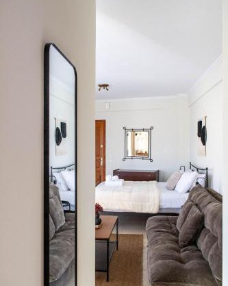 Rokani Studio II at Kalavrita Center