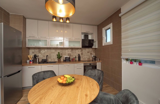 Romantic apartment with two bedrooms located 100 meters from the city center