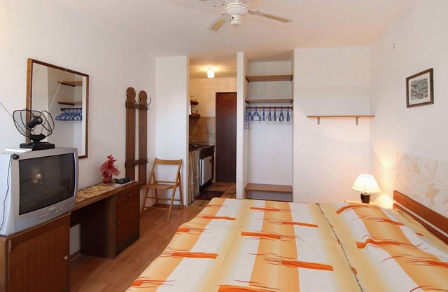 Romantic Beach Apartment Hvar