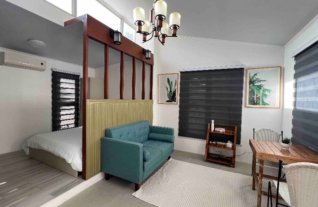 Romantic Cabin Retreat with Garden View + Parking