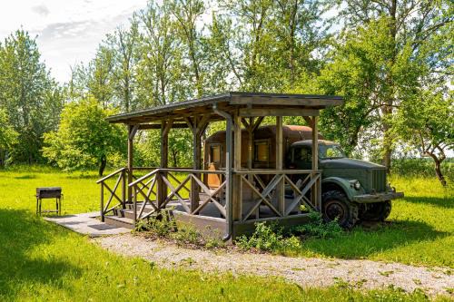 Romantic stay in apple tree park - Vintage Gaz-63