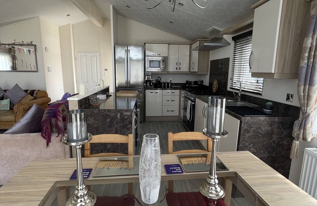 Romney Lodge - in the heart of a holiday park