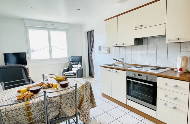 Ronsard: Apartment 300 meters from the spa (unlimited parking)