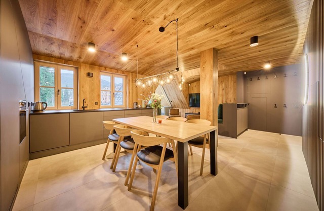Rooftop Vista Maisonette & Relaxing Bath by Interhome