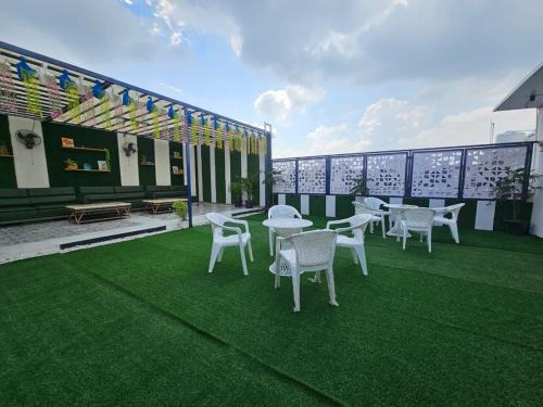 Rooftop With Pool Party 3BHK Luxury Space