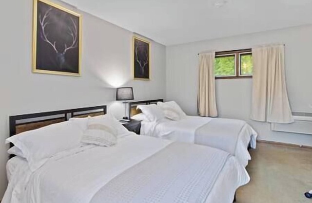 Room 4, Kozy Rest Motel