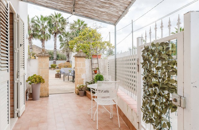 Room 'Giovanna' with Shared Terrace, Wi-Fi and Air Conditioning