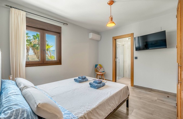 Room 'La Boheme 5' with Mountain View, Wi-Fi and Air Conditioning