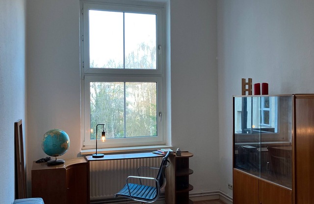 Room 'Mid Century Style H' with Balcony and Wi-Fi
