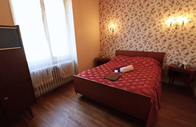 Room rental Bienvenue chez Mémé chambre de Lucette