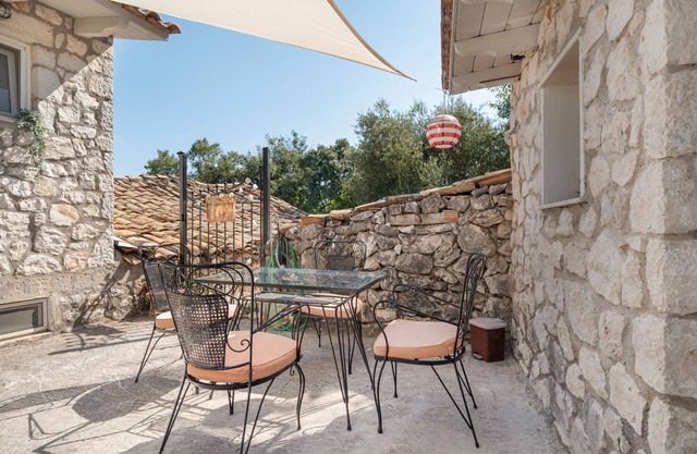 Room 'Rose' with Shared Terrace, Wi-Fi and Air Conditioning