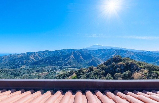 Room 'Twin' with Mountain View, Shared Pool and Shared Terrace