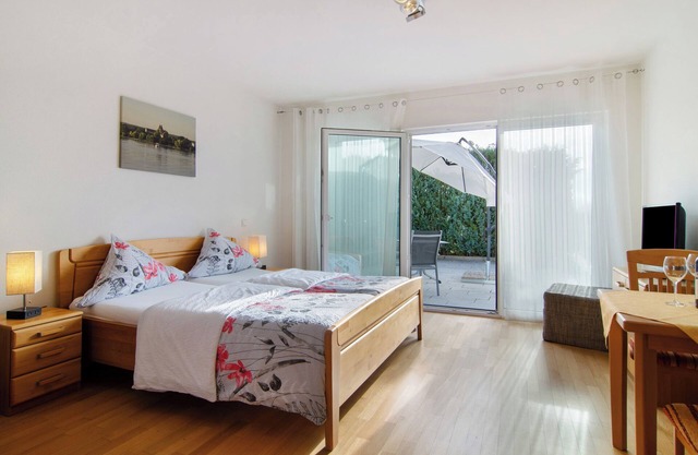 Room 'Zimmer 5' with Private Terrace, Shared Garden and Wi-Fi