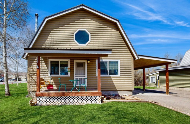 Roomy Dog-Friendly Home with Seasonal Stream - Easy Access to Outdoor Activities