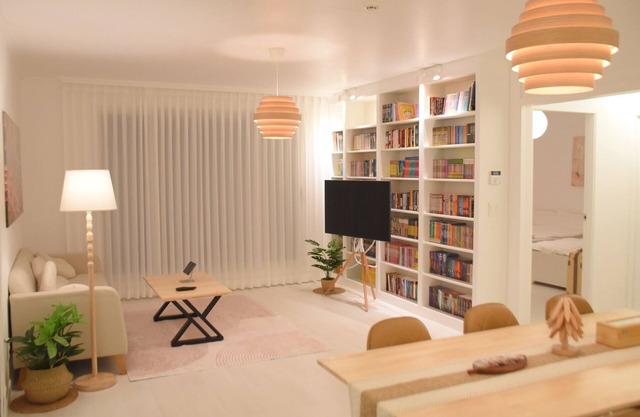 RoseBrickHouse/5mins to Terminal, Metro/Books/Cozy/8ppl/City Centre/