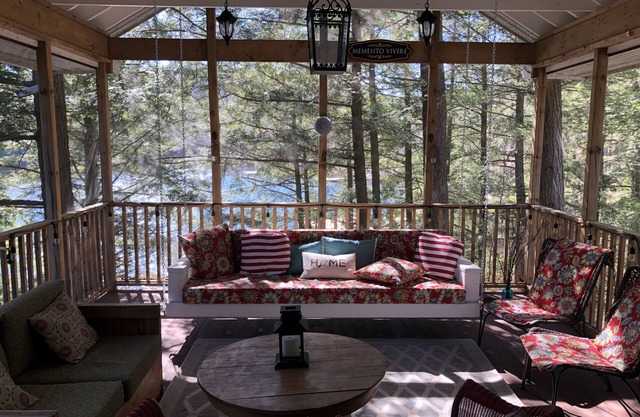 Rosehill Cottage - a jewel on the Lake