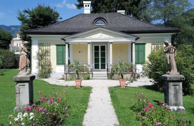 Rosenvilla by Interhome