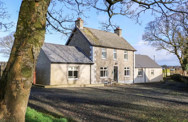 ROSIES COTTAGE, character holiday cottage in Bushmills, County Antrim